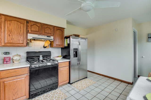 286 Pinehurst Dr, Des Plaines, IL 60016 photo 8