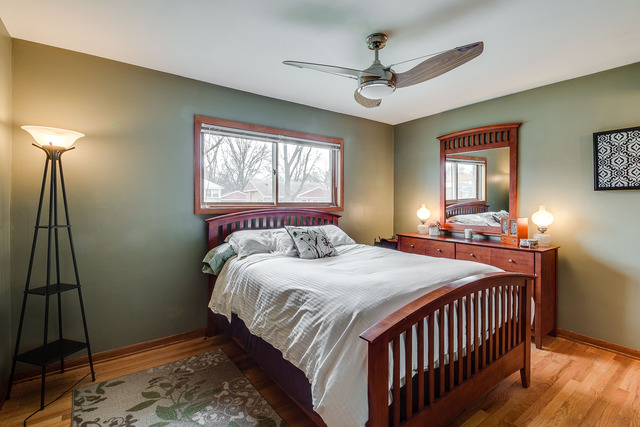 286 Pinehurst Dr, Des Plaines, IL 60016 photo 13