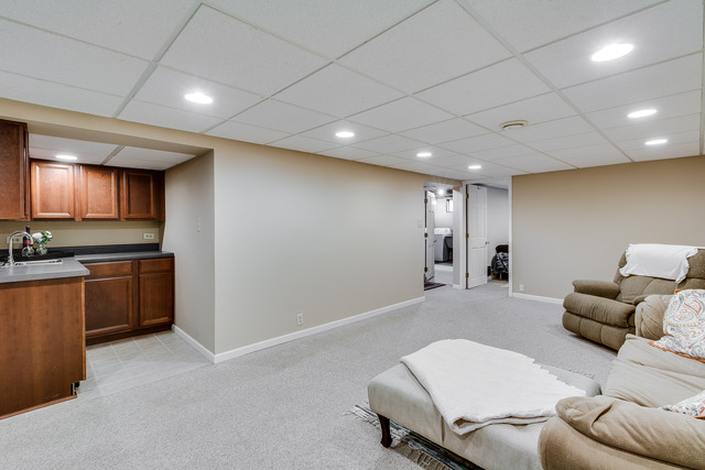286 Pinehurst Dr, Des Plaines, IL 60016 photo 16