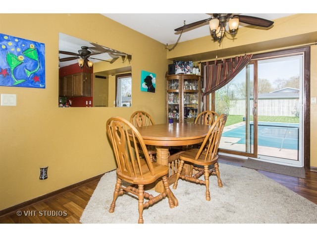 314 Windsor Dr, Ottawa, IL 61350 photo 5
