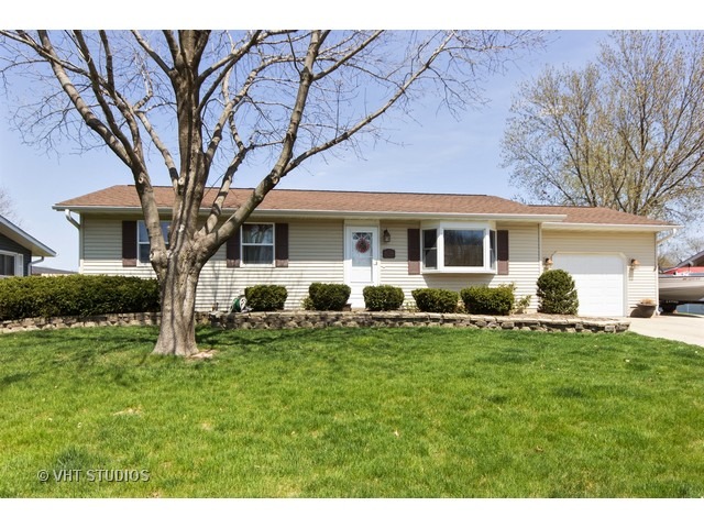 314 Windsor Dr, Ottawa, IL 61350 photo 1