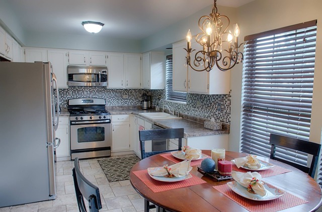 51 Dorsett Ct, Aurora, IL 60504 photo 7
