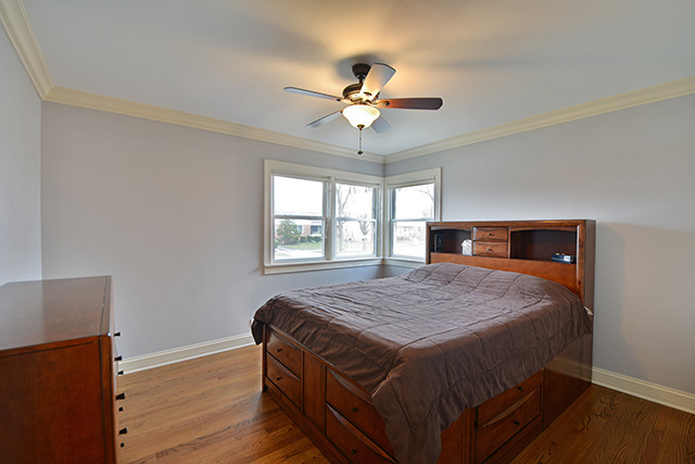 1338 S 6th Ave, Des Plaines, IL 60018 photo 10