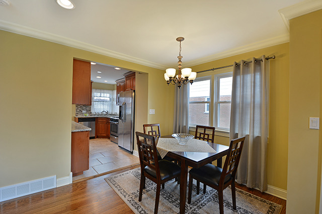 1338 S 6th Ave, Des Plaines, IL 60018 photo 7