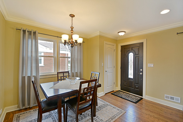 1338 S 6th Ave, Des Plaines, IL 60018 photo 6