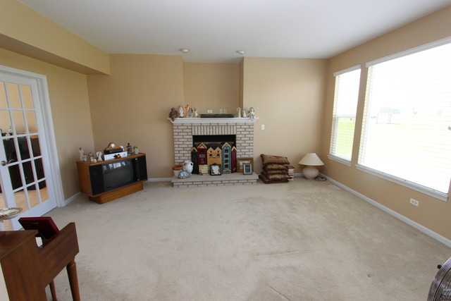 1910 Bison Ln, Mchenry, IL 60051 photo 6