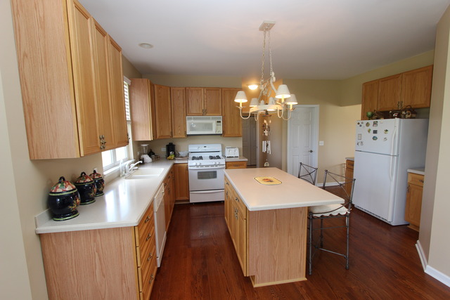 1910 Bison Ln, Mchenry, IL 60051 photo 9