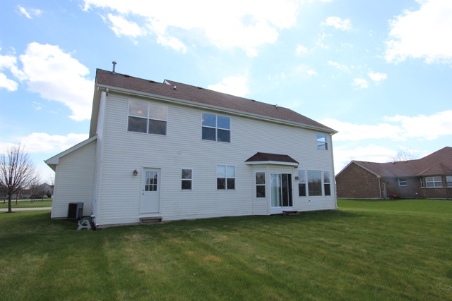 1910 Bison Ln, Mchenry, IL 60051 photo 3