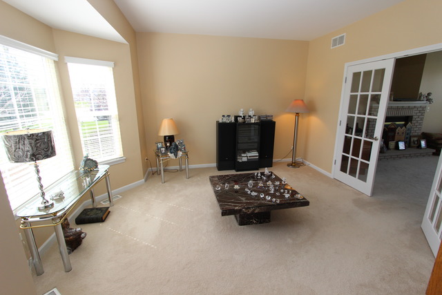1910 Bison Ln, Mchenry, IL 60051 photo 4