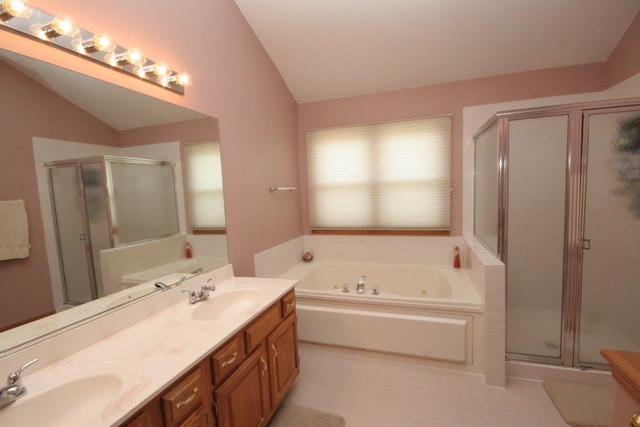 1066 Wakefield Dr, Elgin, IL 60120 photo 15