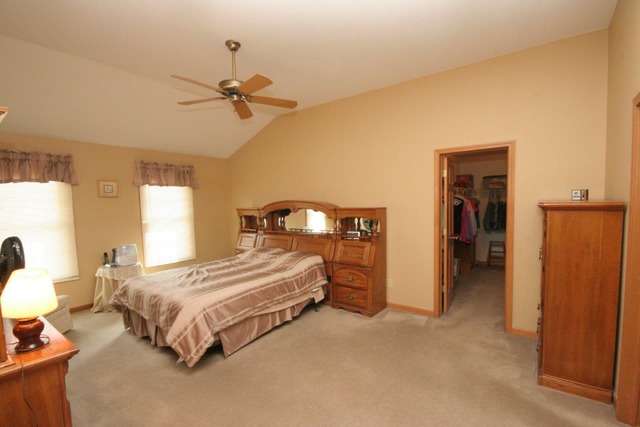 1066 Wakefield Dr, Elgin, IL 60120 photo 13