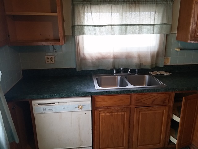 16239 Richmond Ave, Markham, IL 60428 photo 5