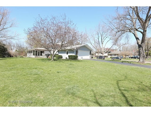 604 Juniper Dr, Naperville, IL 60540 photo 17