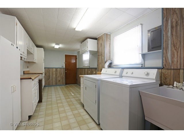 604 Juniper Dr, Naperville, IL 60540 photo 14