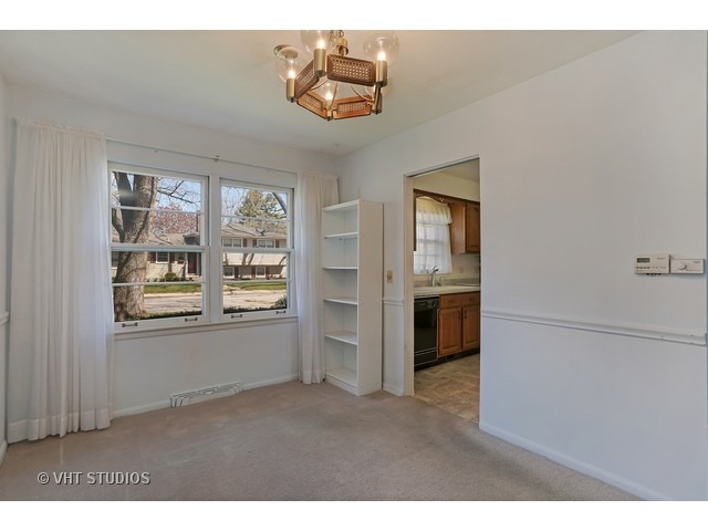 604 Juniper Dr, Naperville, IL 60540 photo 7