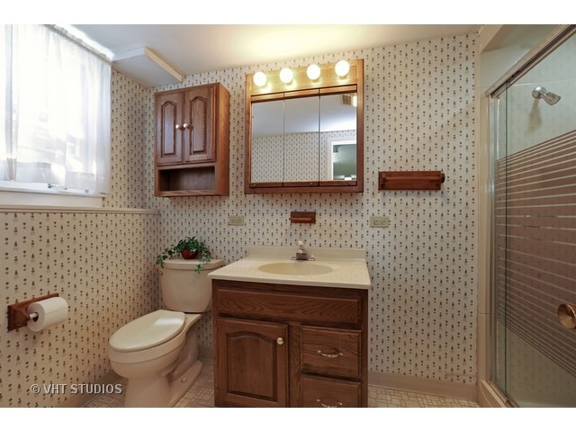 604 Juniper Dr, Naperville, IL 60540 photo 13