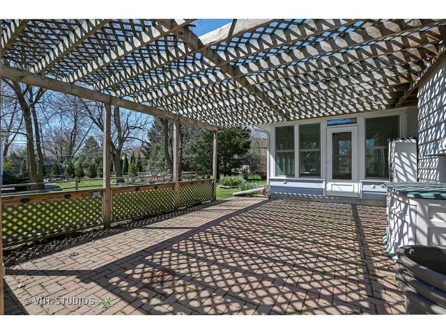 604 Juniper Dr, Naperville, IL 60540 photo 16