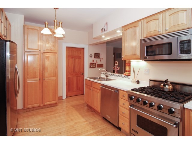 424 Selborne Rd, Riverside, IL 60546 photo 6