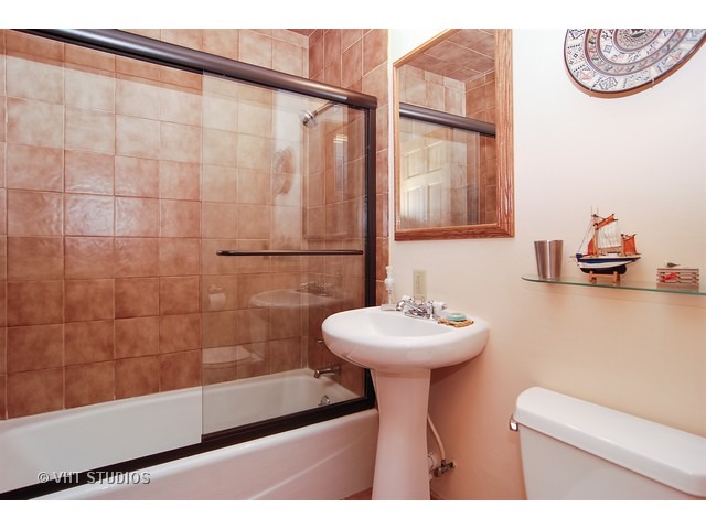 424 Selborne Rd, Riverside, IL 60546 photo 15