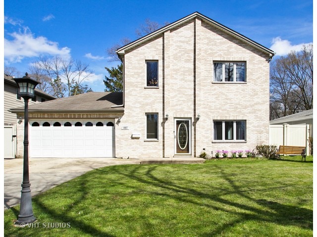 1551 Maple St, Glenview, IL 60025 photo 1