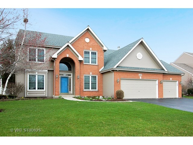 1240 Tunbridge Trl, Algonquin, IL 60102 photo 1