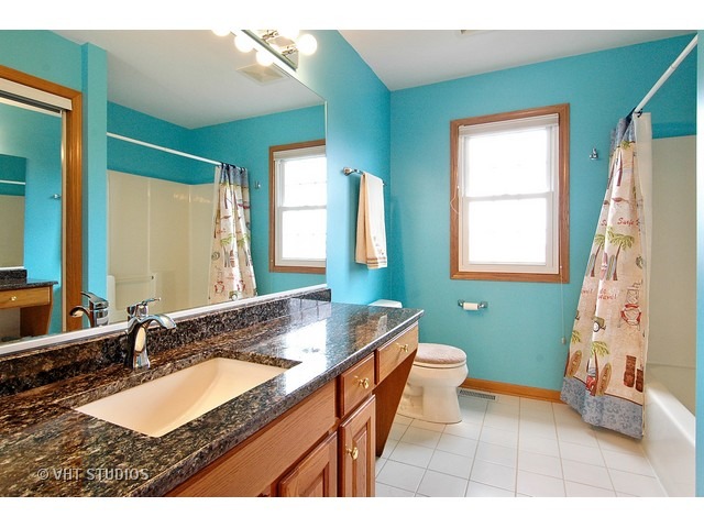 1240 Tunbridge Trl, Algonquin, IL 60102 photo 13
