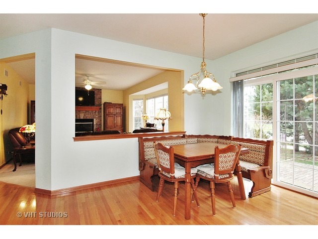 4 Brindlewood Ct, Algonquin, IL 60102 photo 3