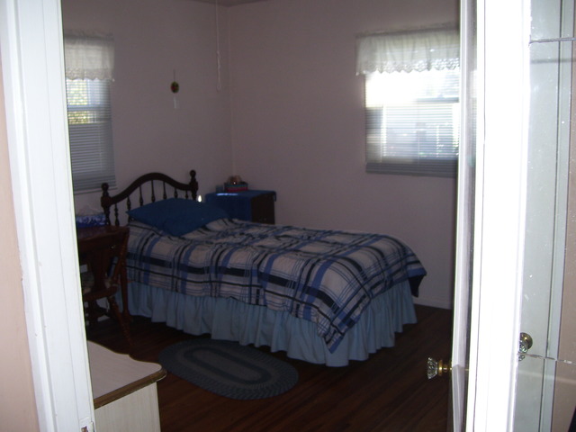 935 Walter Ave, Aurora, IL 60505 photo 6