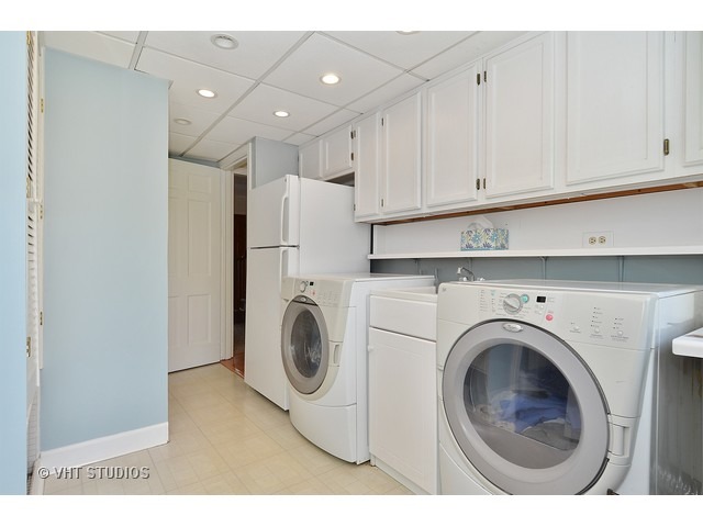 2557 Glenview Rd, Glenview, IL 60025 photo 13