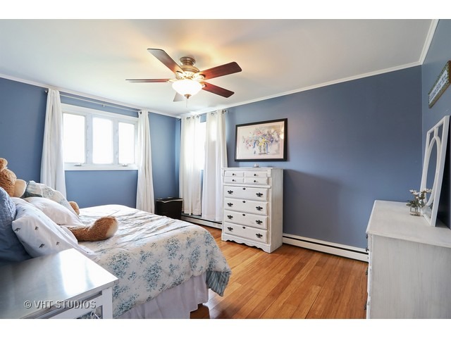 1091 E Grant Dr, Des Plaines, IL 60016 photo 8