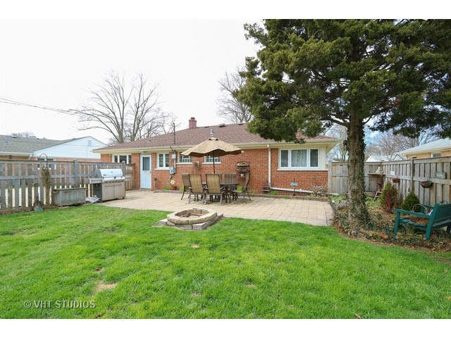 1091 E Grant Dr, Des Plaines, IL 60016 photo 13