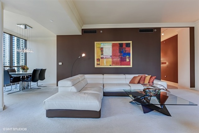 21 E Huron St #2002, Chicago, IL 60611 photo 6
