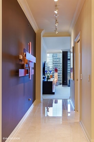 21 E Huron St #2002, Chicago, IL 60611 photo 3