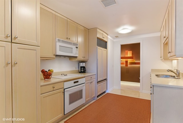 21 E Huron St #2002, Chicago, IL 60611 photo 8