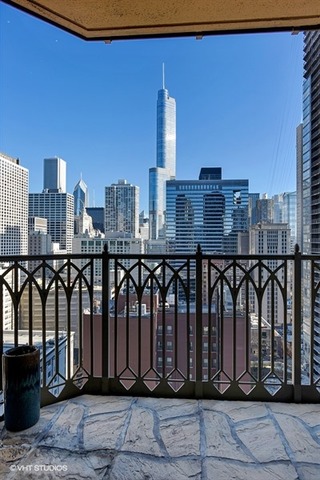 21 E Huron St #2002, Chicago, IL 60611 photo 19