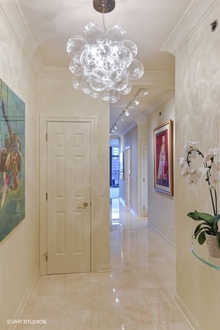 21 E Huron St #2002, Chicago, IL 60611 photo 2