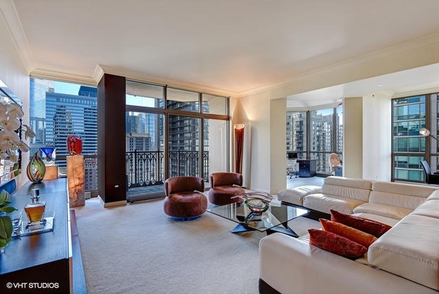 21 E Huron St #2002, Chicago, IL 60611 photo 4