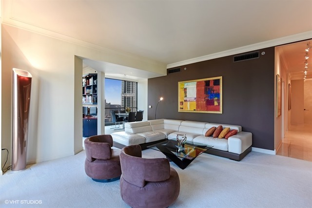 21 E Huron St #2002, Chicago, IL 60611 photo 5
