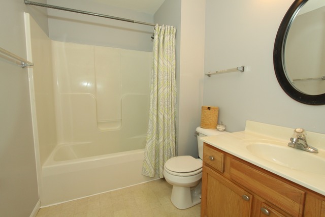 6008 Barkley Ct, Mchenry, IL 60050 photo 14