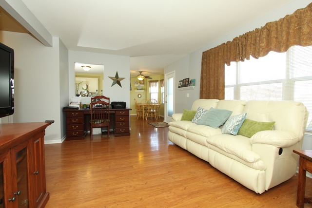 6008 Barkley Ct, Mchenry, IL 60050 photo 5