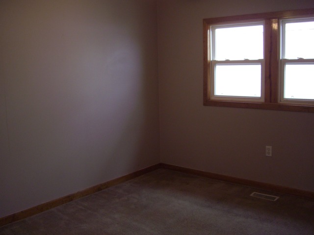 924 E Lake St, Aurora, IL 60506 photo 6