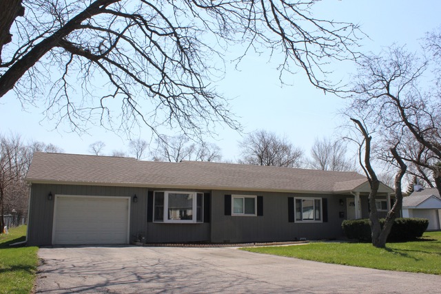 425 Aster Ln, Hoffman Estates, IL 60169 photo 1