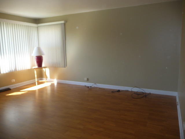 37 N Grant Dr, Addison, IL 60101 photo 2