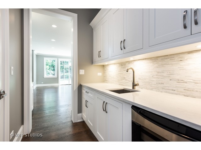 51 Briar Rd, Golf, IL 60029 photo 5