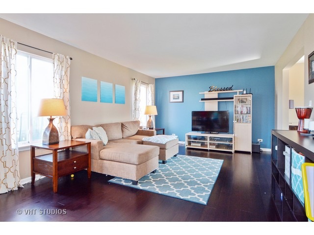 921 Canham St, Plano, IL 60545 photo 5