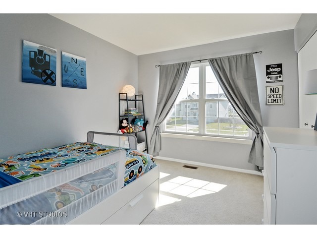 921 Canham St, Plano, IL 60545 photo 9
