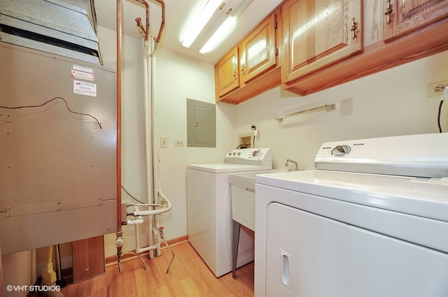 555 S River Rd #304, Des Plaines, IL 60016 photo 11
