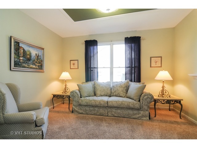 5480 Fox Path Ln, Hoffman Estates, IL 60192 photo 4