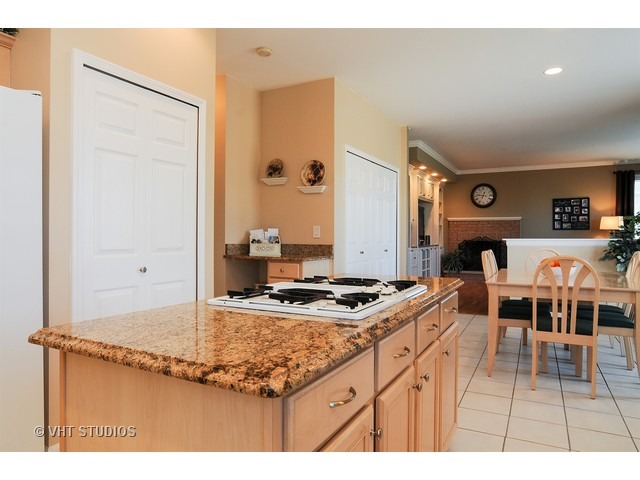 5480 Fox Path Ln, Hoffman Estates, IL 60192 photo 7