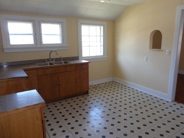 993 S 8th Ave, Kankakee, IL 60901 photo 8